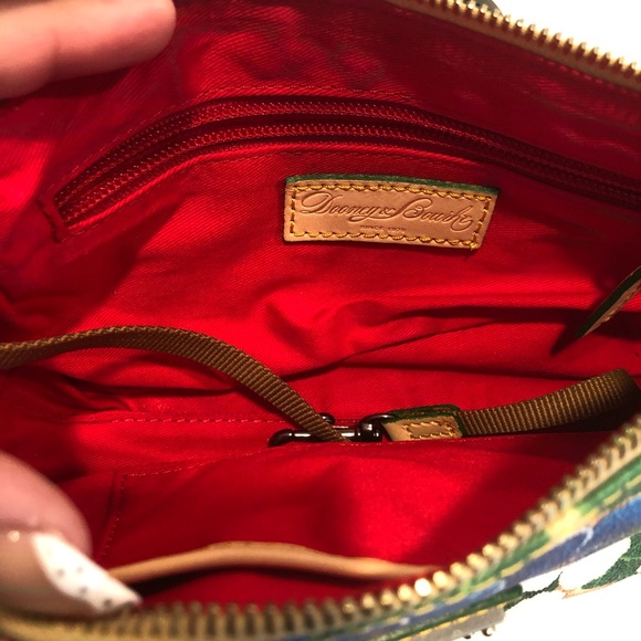 Dooney & Bourke Small shoulder tropical handbag. NEW. - Picture 4 of 7